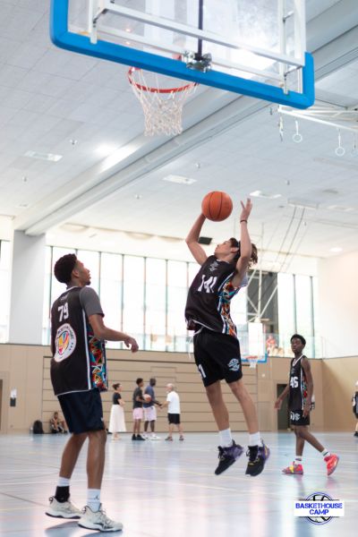 z1a7195-avec-accentuation-bruit