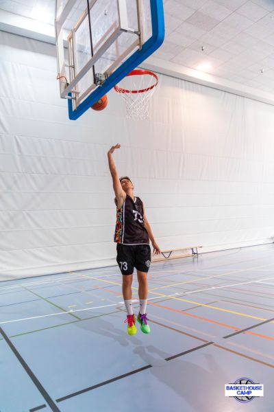 z1a3296-avec-accentuation-bruit