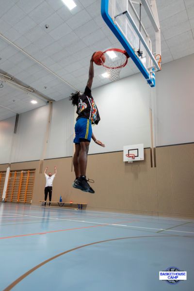 z1a3557-avec-accentuation-bruit